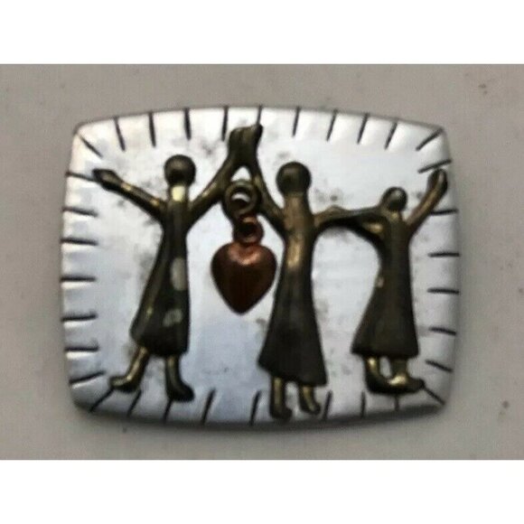 3 figures silverplate and heart broche. - Picture 1 of 2